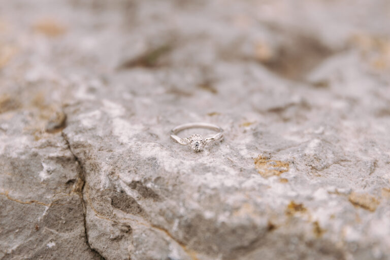 How to Plan a Proposal: Tips From Wedding Photographers Who’ve Seen It All